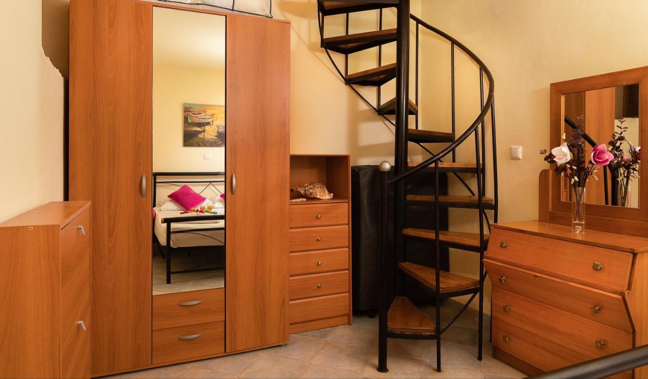 Coralli House Chalki Town Екстер'єр фото